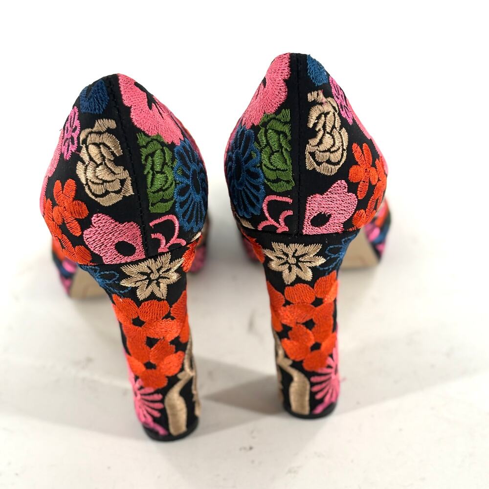 Tahari Black Floral Embroidered Platform Pumps - Picture 2 of 7